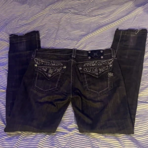 Miss me jeans - Säljer mina lågmidjade miss me jeans i fint skick pågrund av att dem inte kommer till användning. Pris kan diskuteras🤍