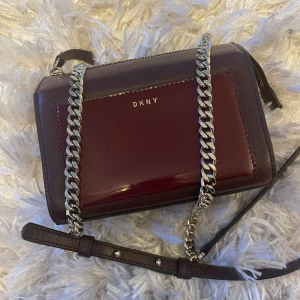 Väska Dkny - Som ny 