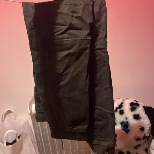 Baggy byxor - Använd men set som ny ut