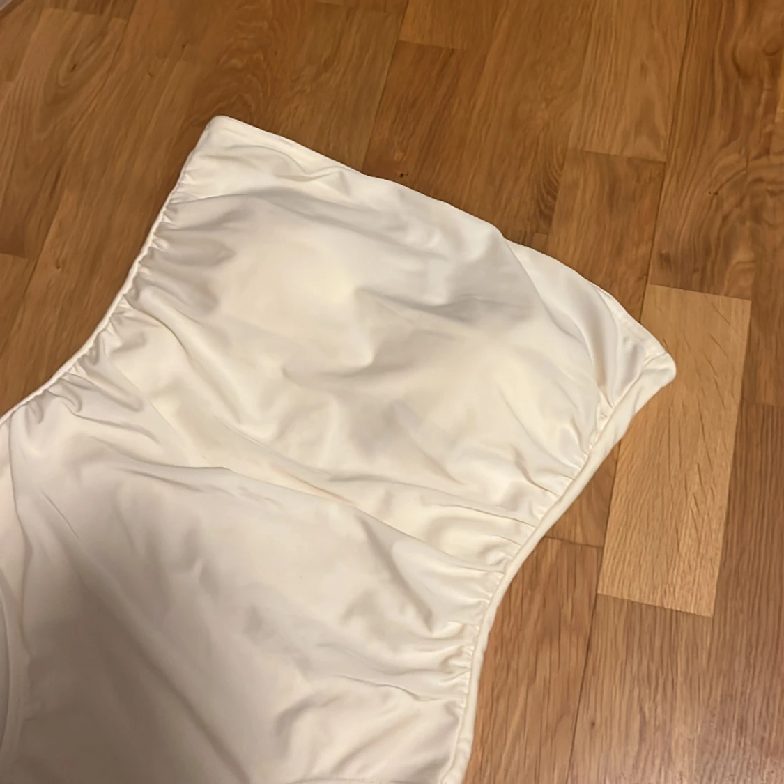 Strapless baddräkt - 90