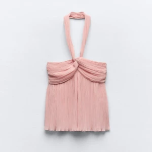 Rosa topp - Säljer denna supersöta topp från zara🌸 Då den är liten till storlek och inte passar mig💕