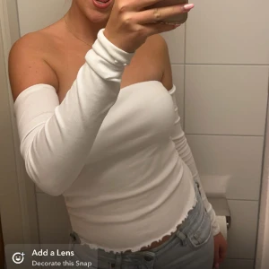 Off-shoulder tröja - Off shoulder tröja ifrån Gina, stl S, 80kr plus frakt ❤️