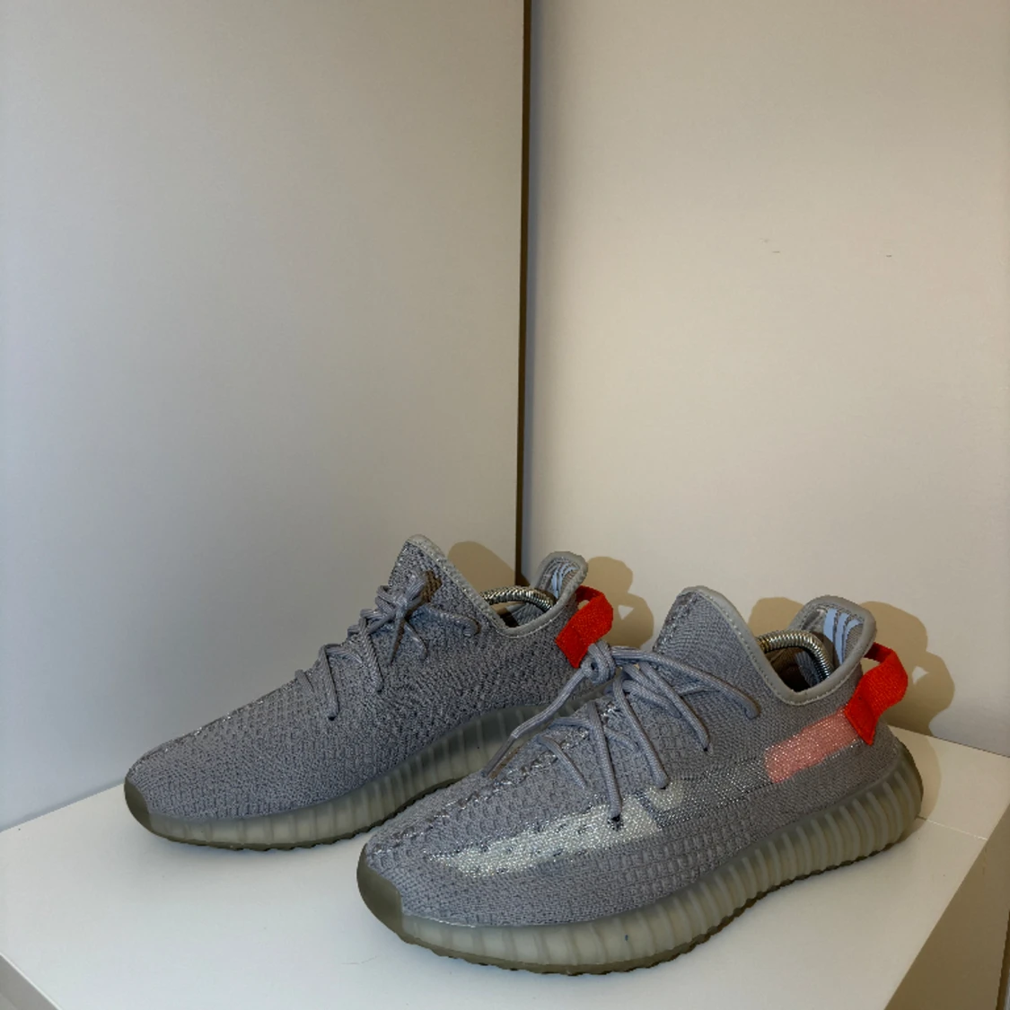 Yeezy Boost 350 V2 Tail Light St:42 - 90