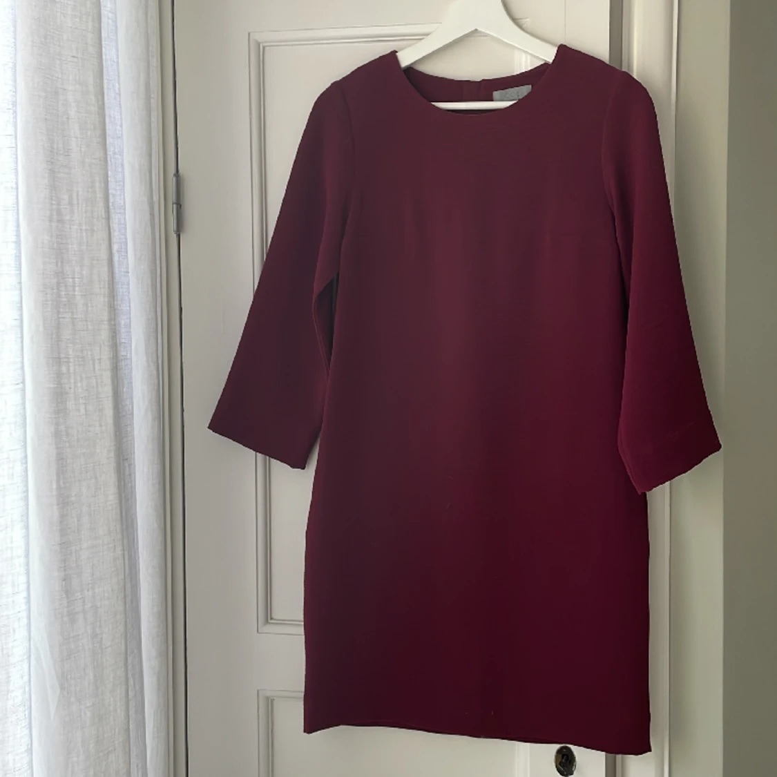 Klänning från COS. 