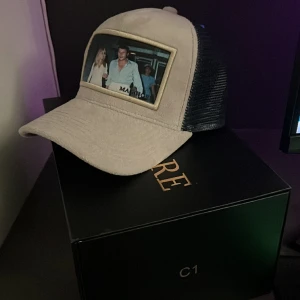 MAGGIORE KEPS - Säljer maggiore s3 c1 keps. Kepsen är aldrig använd så 10/10 i skick. Riktigt snygg som bara legat som samlarobjekt