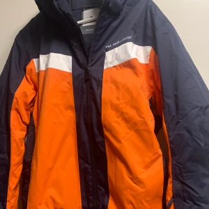 Skidjacka  - Skidjacka från McKinley  Storlek M herr Fint skick  Pris diskuterbart 