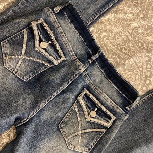 Jeans - Dessa trendiga jeans köpta för 279kr 