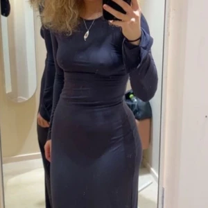 Soft touch jersey maxi dress - Prislappen kvar!! Oanvänd klänning från Gina Tricot 