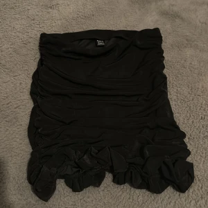 Snygg kjol  - Oanvänd kjol 