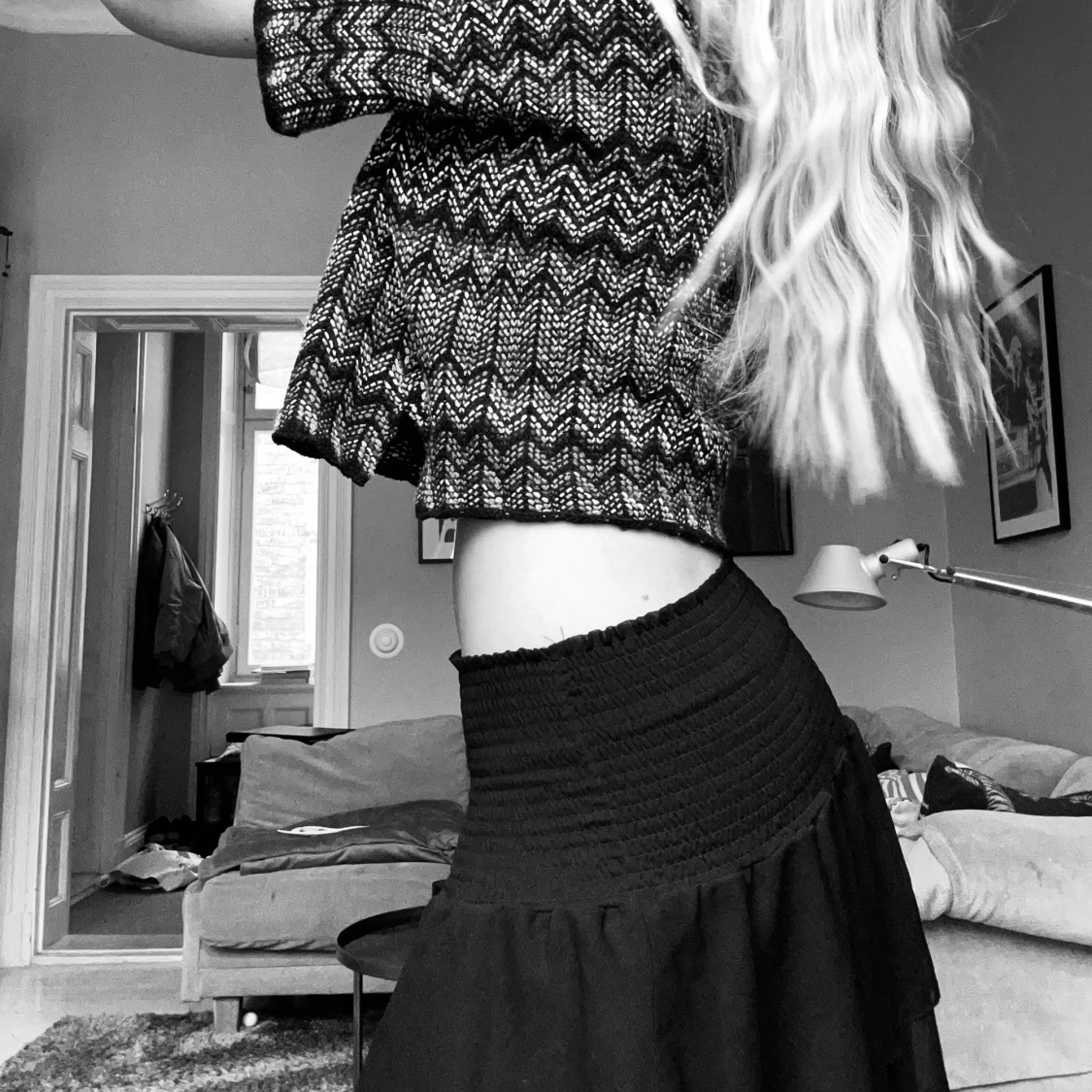 Svart volang kjol - 91