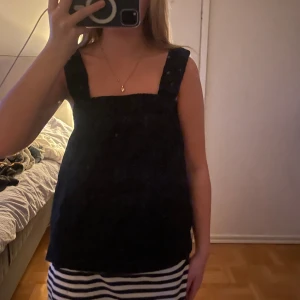 Svart linne i linne - Super fin linne blus/linne från Kappahl 