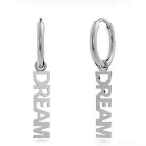 Säljer dessa riktigt snygga örhängen från Edblad 💕  Ny pris 349 kr  ( pris kan diskuteras ) ⭐️⭐️⭐️
