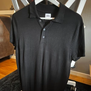 Piké t-shirt - Piké T-shirt från zara. Storlek s. Bra skick 8/10