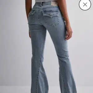 Säljer mina helt nya oanvända true religion jeans då de inte passade 🌸