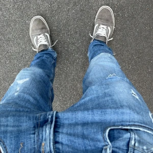 Replay  - Riktigt snygga replay anbass slimfitt jeans med skön tvätt passar dig som är runt 1.80 cm priset går att diskutera 