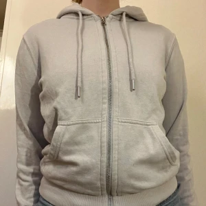 Ljusgrå zip up hoodie - Zip up hoodie från hm