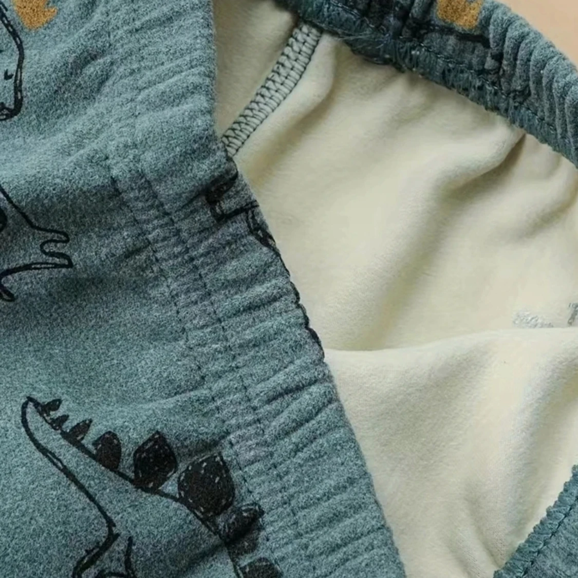 1 set of  thermal underwear / PJs for kids 6-7 yo - 91