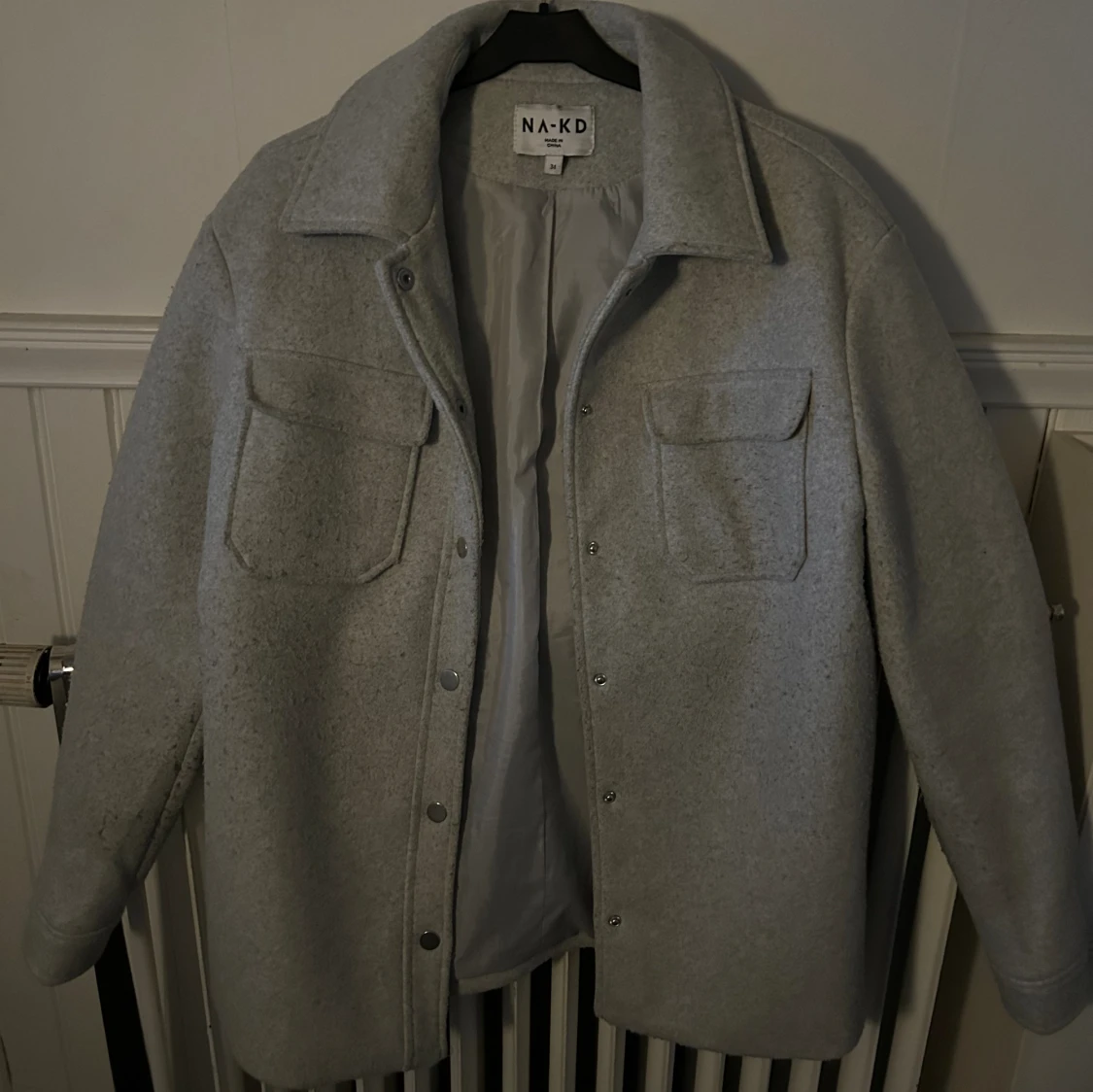 Grå kappa  - 90