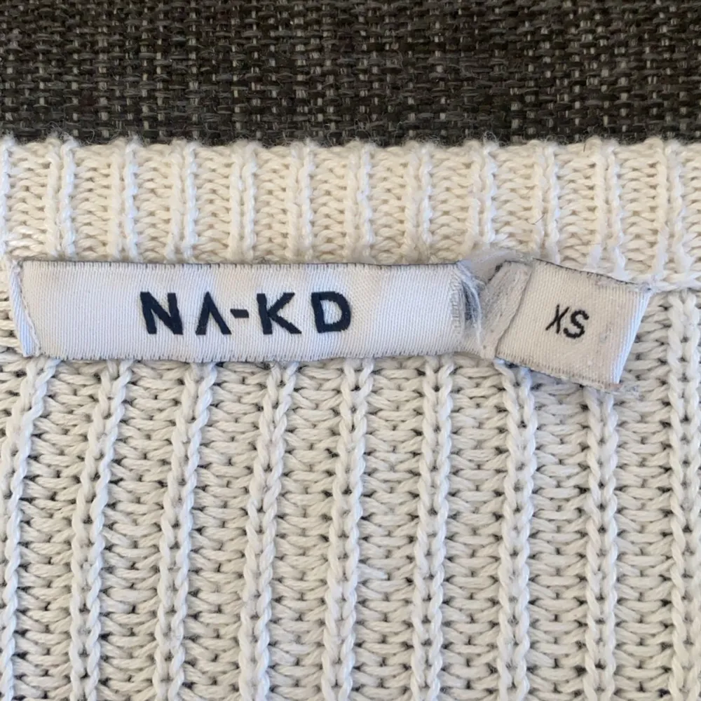 En basic stickad tröja från nakd som inte används längre💕. Tröjor & Koftor.