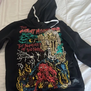 The great Norrland hoodie  - The Great Norrland i ny skick köpt för 1000 kronor mitt pris 550 säker pga den har blivit för liten  strl xxs
