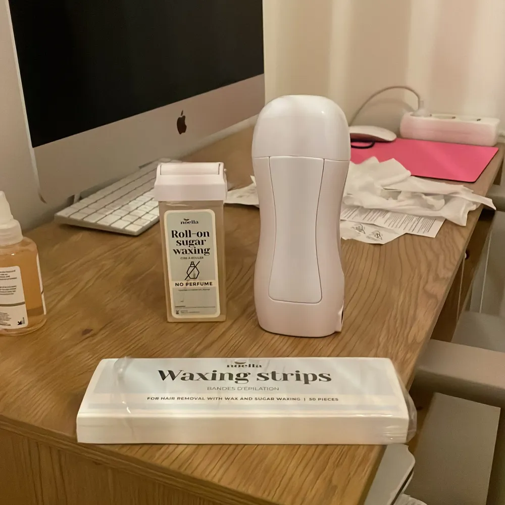 Sugarvax, roller & waxing strips. Endast testad . Övrigt.