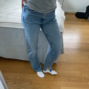 Jeans - Jättefina blåa jeans som tyvärr blivit för små…