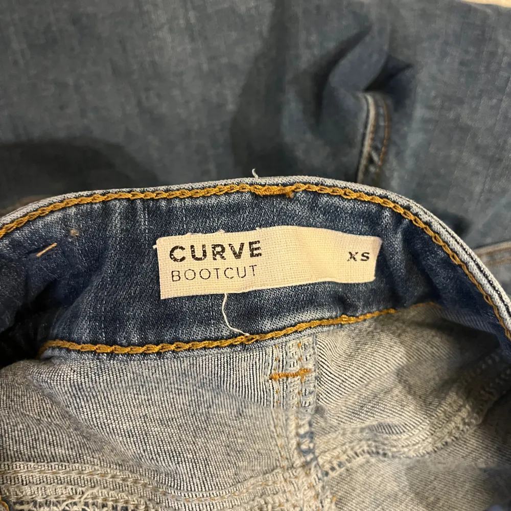 Bootcut jeans från na-kd.  Aldrig använt. Jeans & Byxor.
