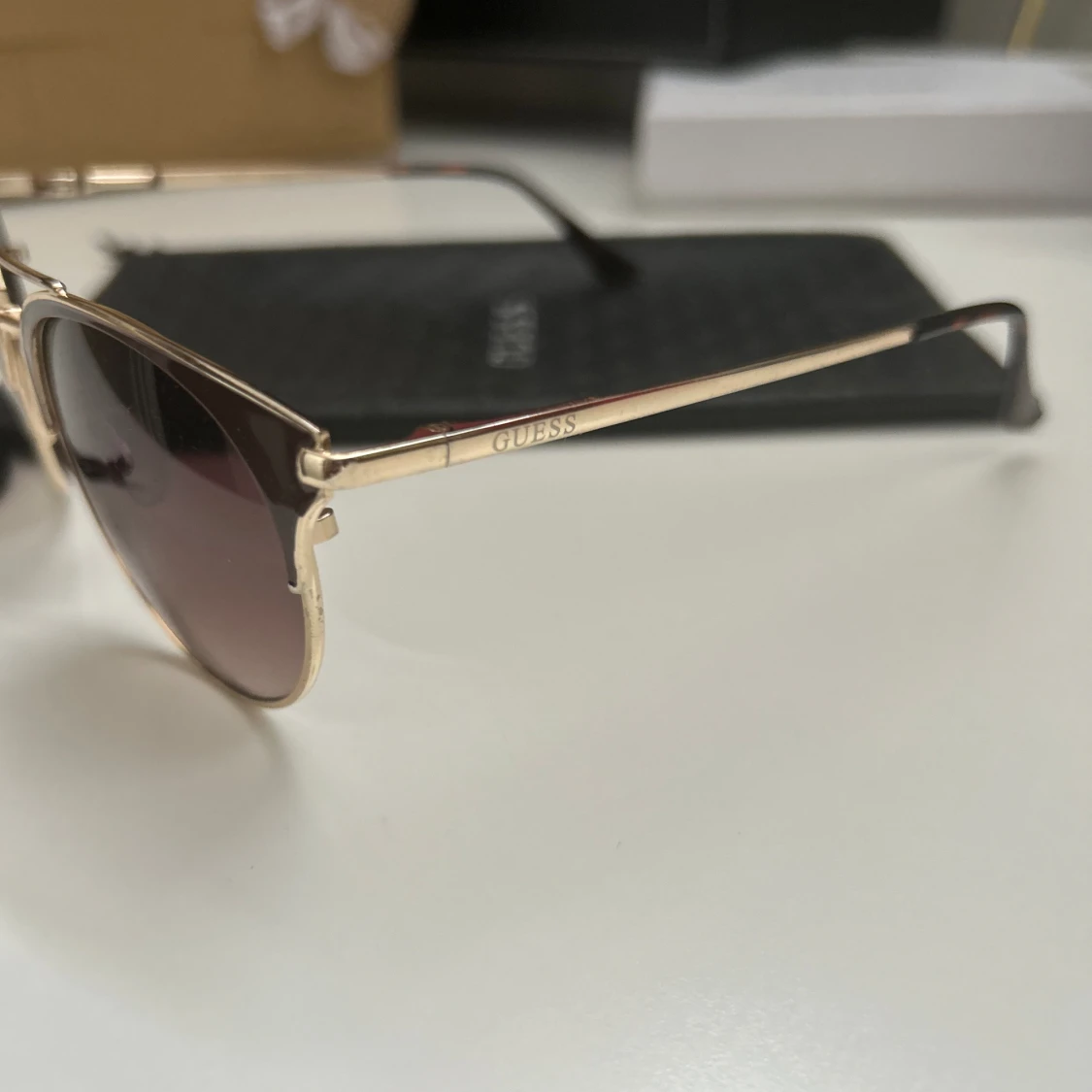 Guess solglasögon - 90