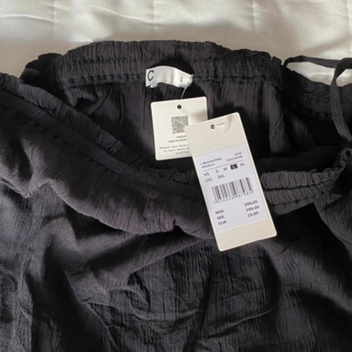 Helt ny långtop med axelband (L) Cubus - 91