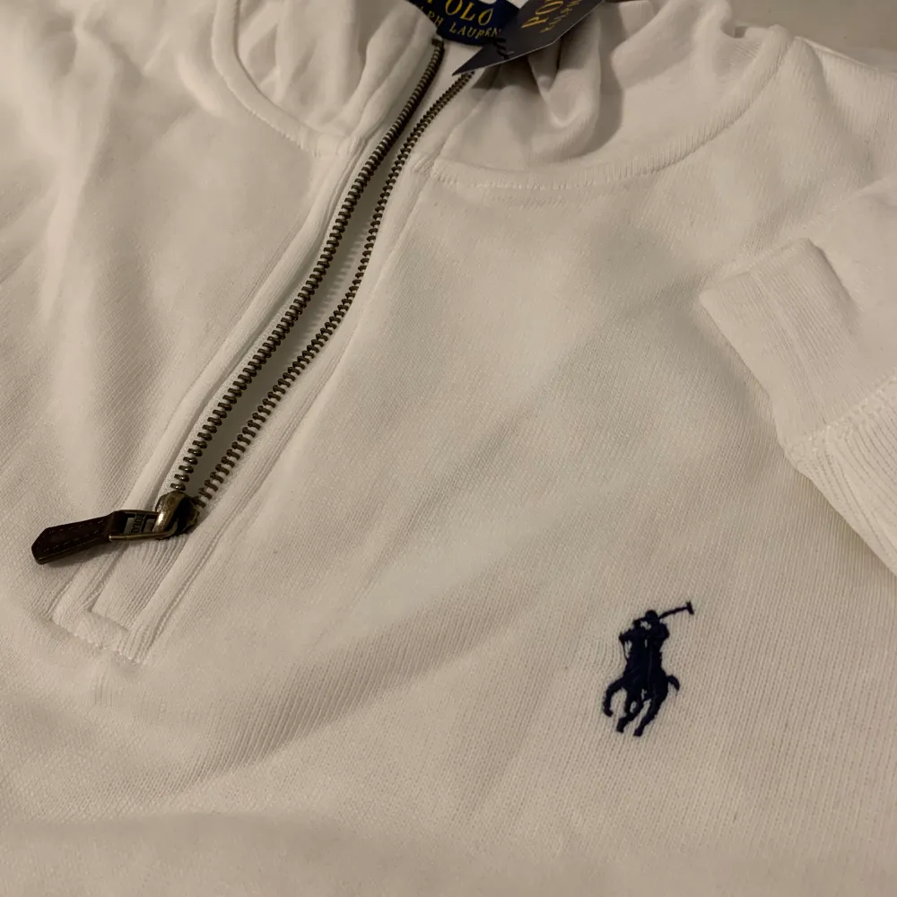Color: white Size: L works if you are XL too (little bit big) Care label: Not recommended to machine wash if, (hand wash it). The material is really sensitive.  Comes with tags and the bag (Polo ralph lauren). Hoodies.