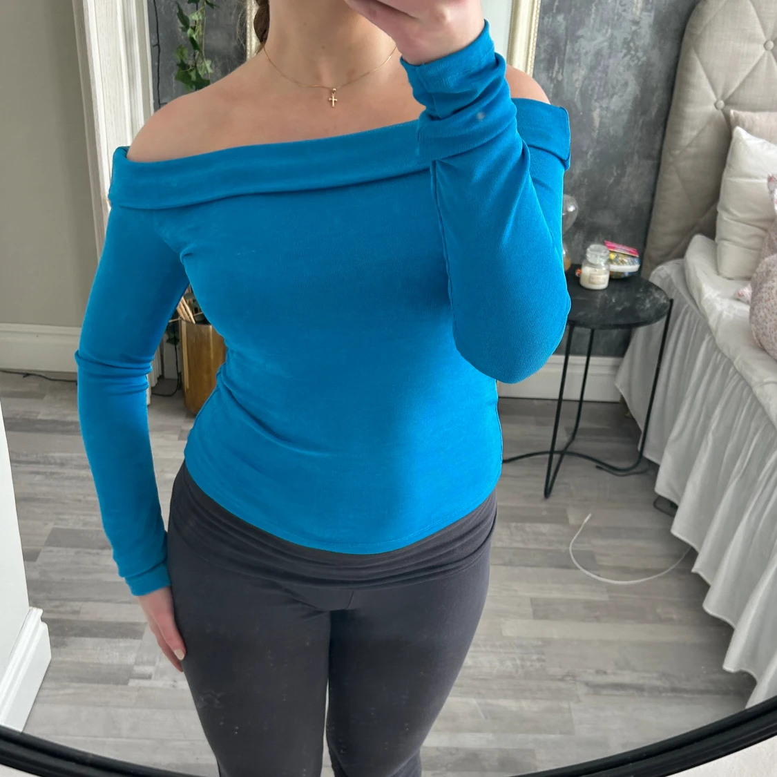 Off shoulder top - 90