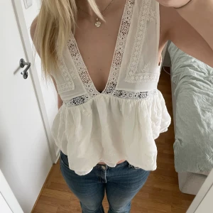 Zara Topp - Söt topp från Zara, perfekt till sommaren🧸🧚‍♀️💕