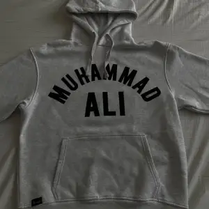 Mohammed Ali hoodie från zara, stilren och perfekt för vår⚠️