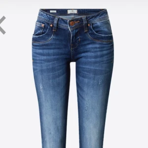 Ltb jeans  - Mörkblåa ltb jeans 'valerie', nyskick💙