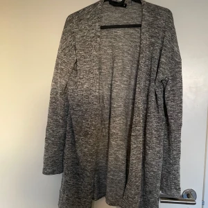 Grå kofta - Bra skick 