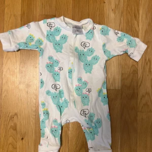 White Romper - Very good condition from kappAhl. 