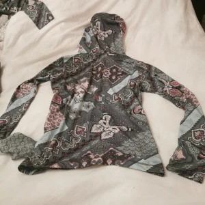 Funktions tröja  - Funktions tröja från odd molly Storl 1 Katt finns i hemmet 