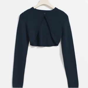 knitted bolero - Super söt one button cardigan från Gina tricot! Helt oanvänd💗