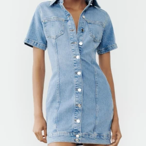 Zara Jeansklänning  - Helt ny slutsåld zara Jeansklänning 💕