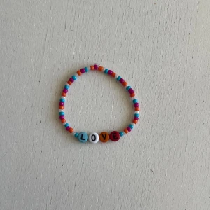 egen gjort armband  - egen gjort armband från mitt egna smyckes tillverkning, 10kr+ frakt 