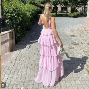 Eftertraktad klänning - Sjukt eftertraktad klänning som säljer slut direkt! 