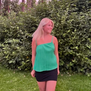 Grön topp  - Kommer ej till användning