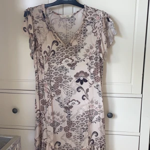 Klänning  - Används aldrig☺️