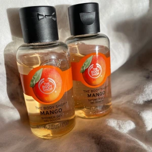 2x Shower Gel - Två stycken shower gel från The Body Shop med doft av Mango❤️ Aldrig använt❤️❤️