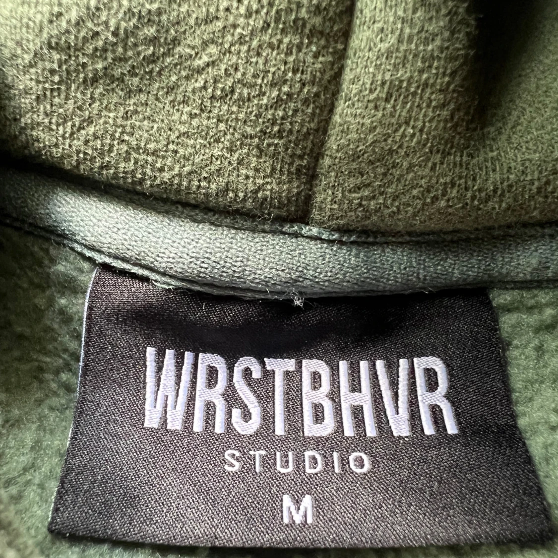 WRSTBHVR grön hoodie - 90