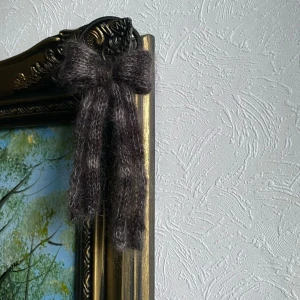 Stickad rosett - Gullig stickad rosett av mig i fluffigt garn 35kr+porto❤️