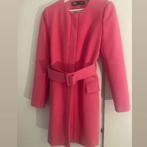 Kavaj -  En kavaj från zara . Stolek 38