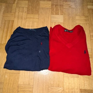 Stickade RL tröjor - Hej! Jag säljer min killes stickade Ralph Lauren tröjor då han inte använder den längre. 