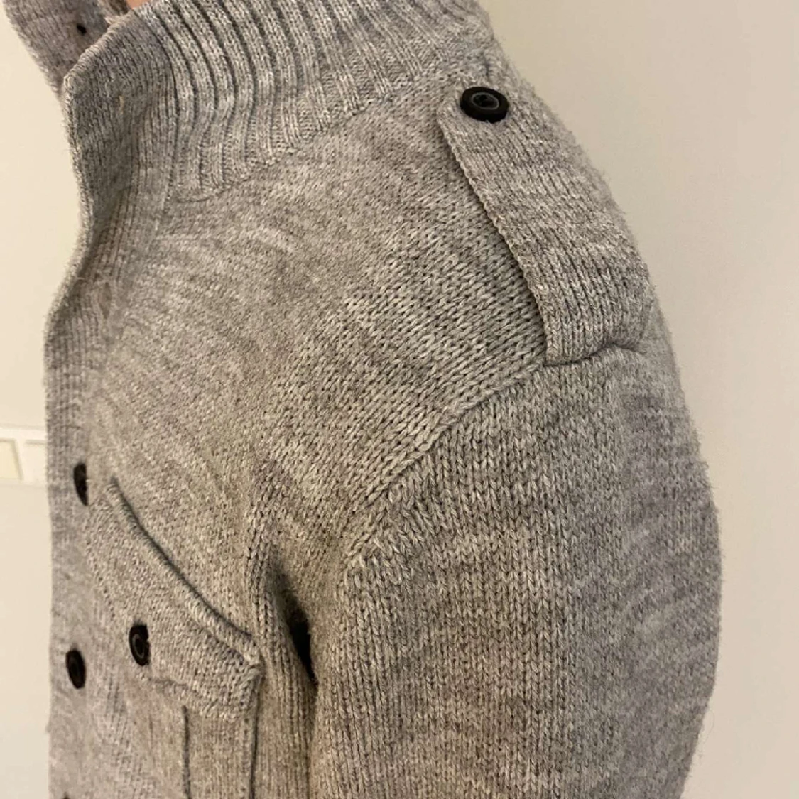 Stickad cardigan - 91