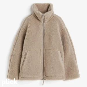 SÖKER JACKA - Söker denna i M eller L🤗🤗 